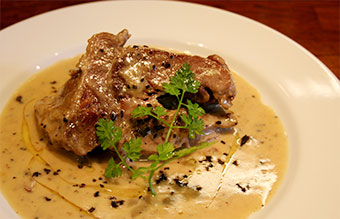 イノシシと黒トリュフのフリカッセ